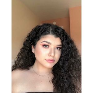 Meet your Posher, Fatima